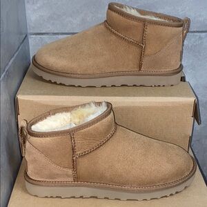 UGG CLASSIC ULTRA MINI